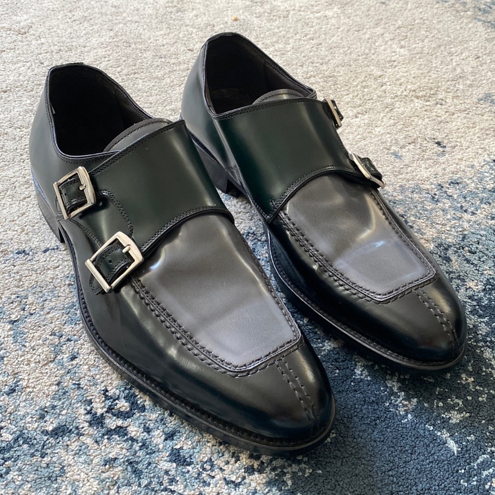 Selling new Italian men’s shoes.